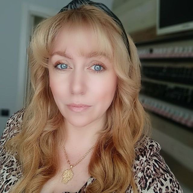 https://umnyevolosy.ru/wp-content/uploads/2022/03/photo_2022-03-19_21-25-12.jpg