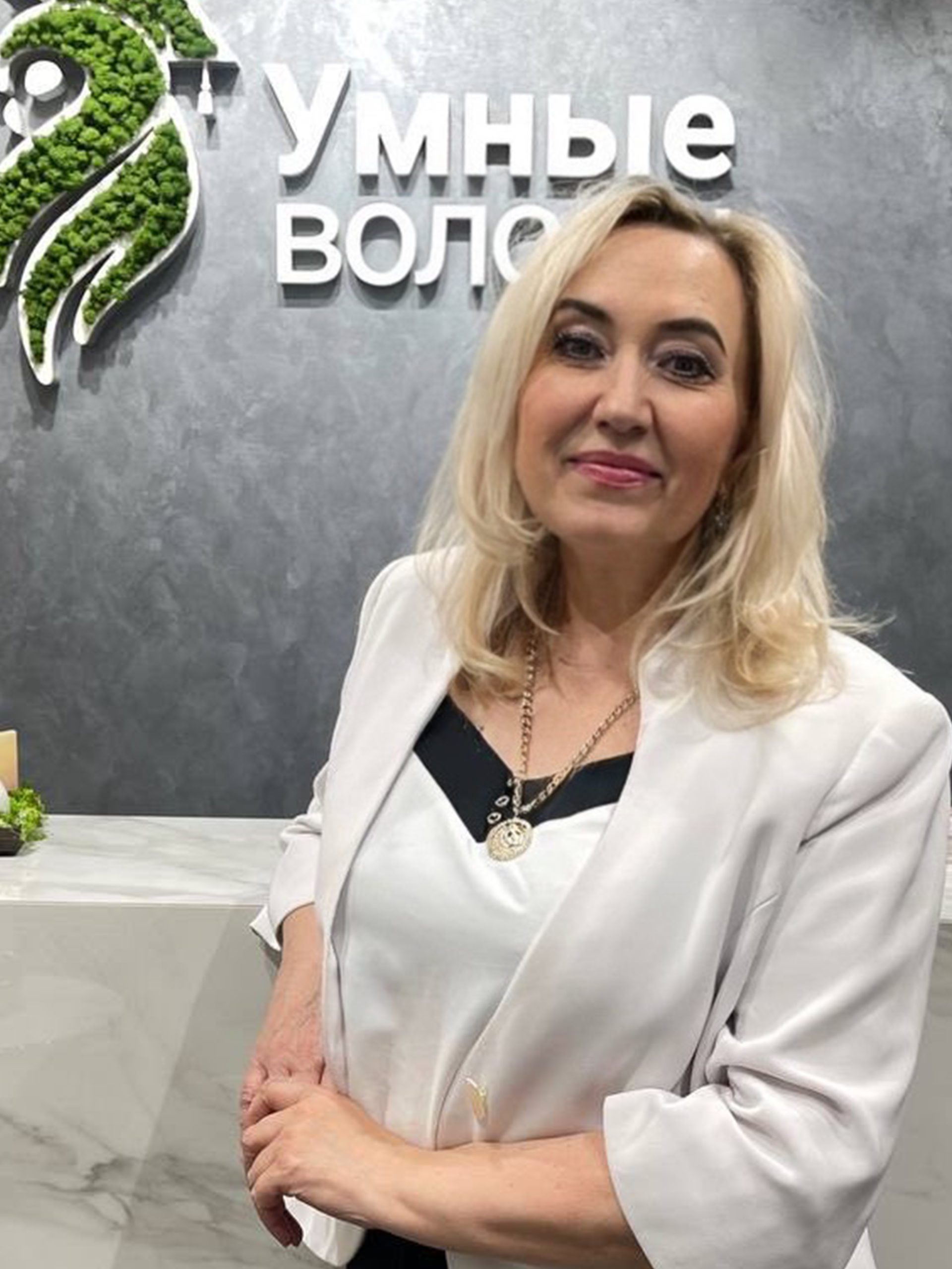 https://umnyevolosy.ru/wp-content/uploads/2025/07/sekretarenko-elena-scaled.jpg